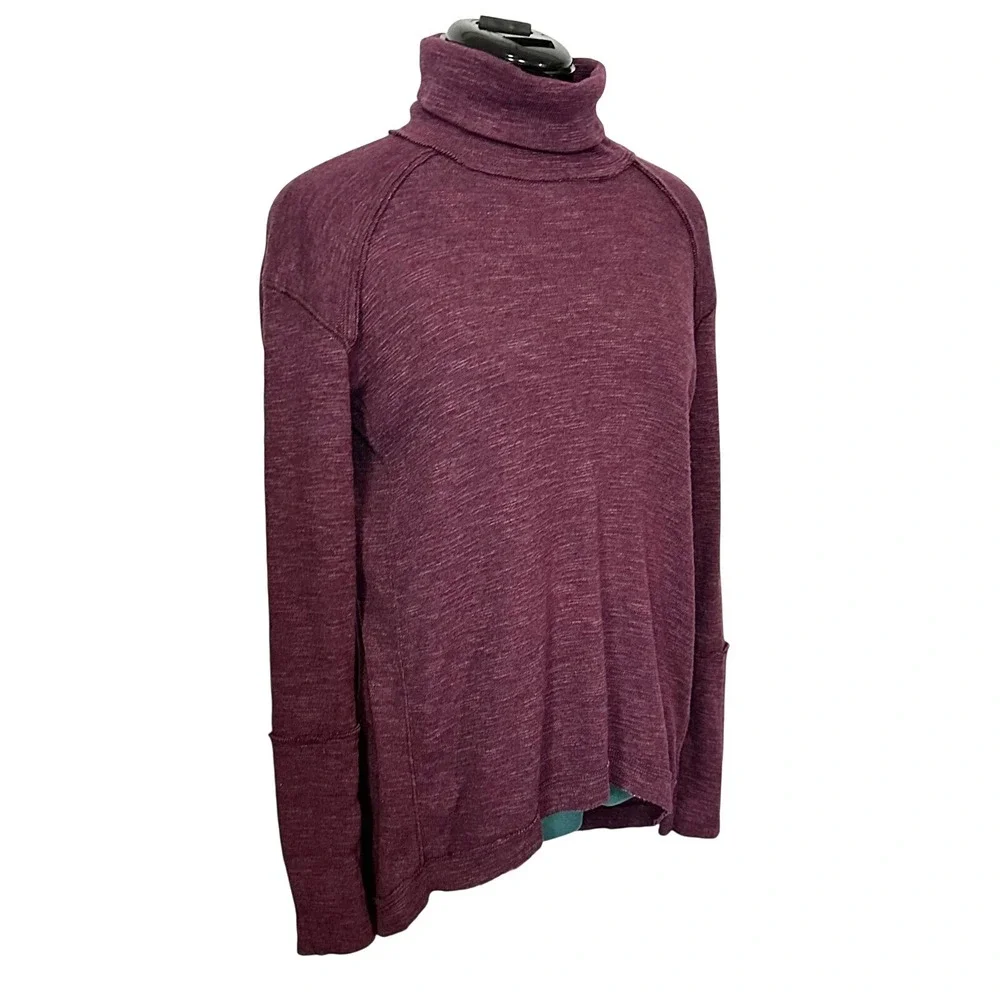We The Free Womens XS Plum Burgundy Split Back Turtleneck‎ Knit Top Oversized